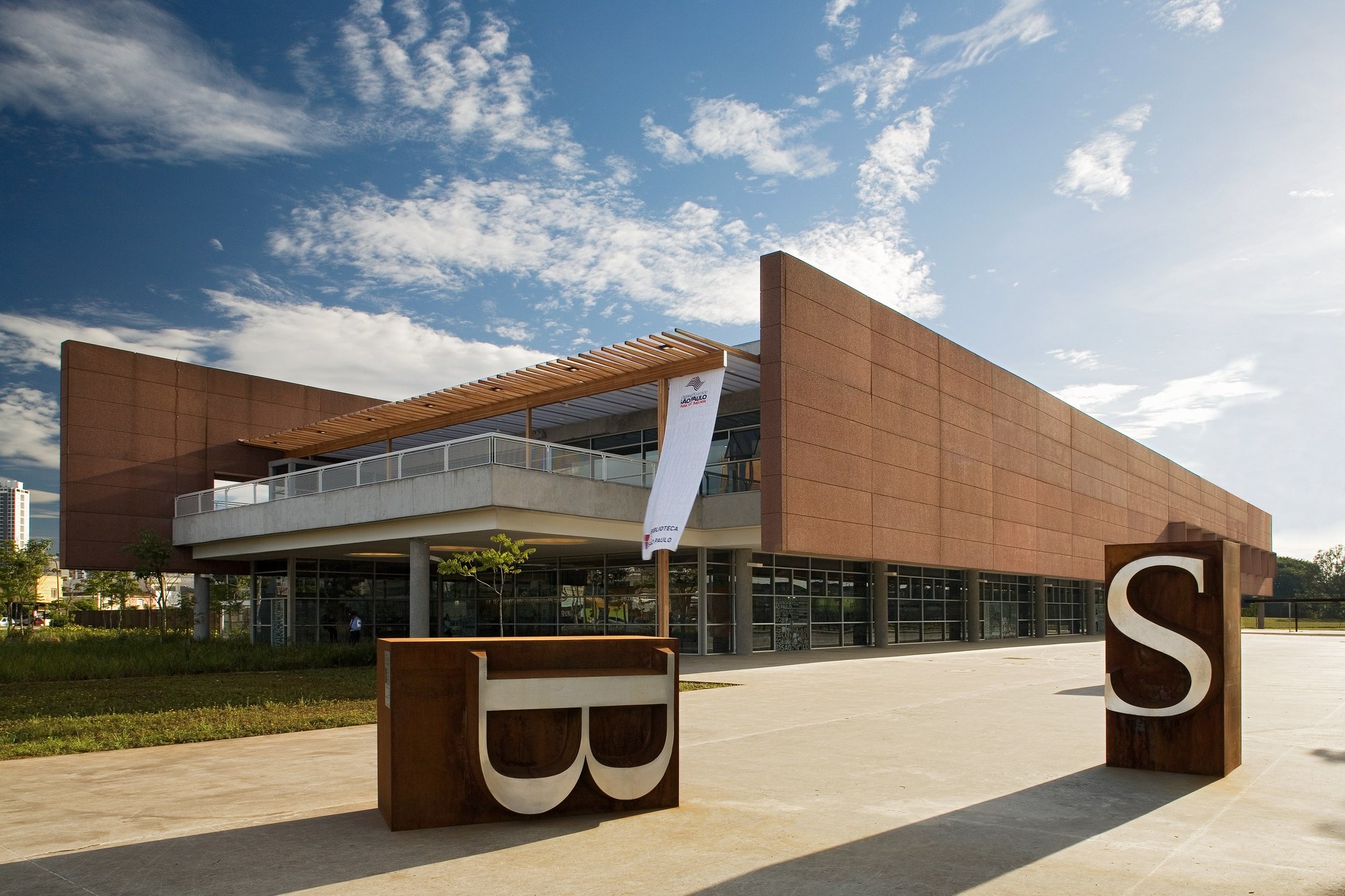 biblioteca municipal de sao paulo